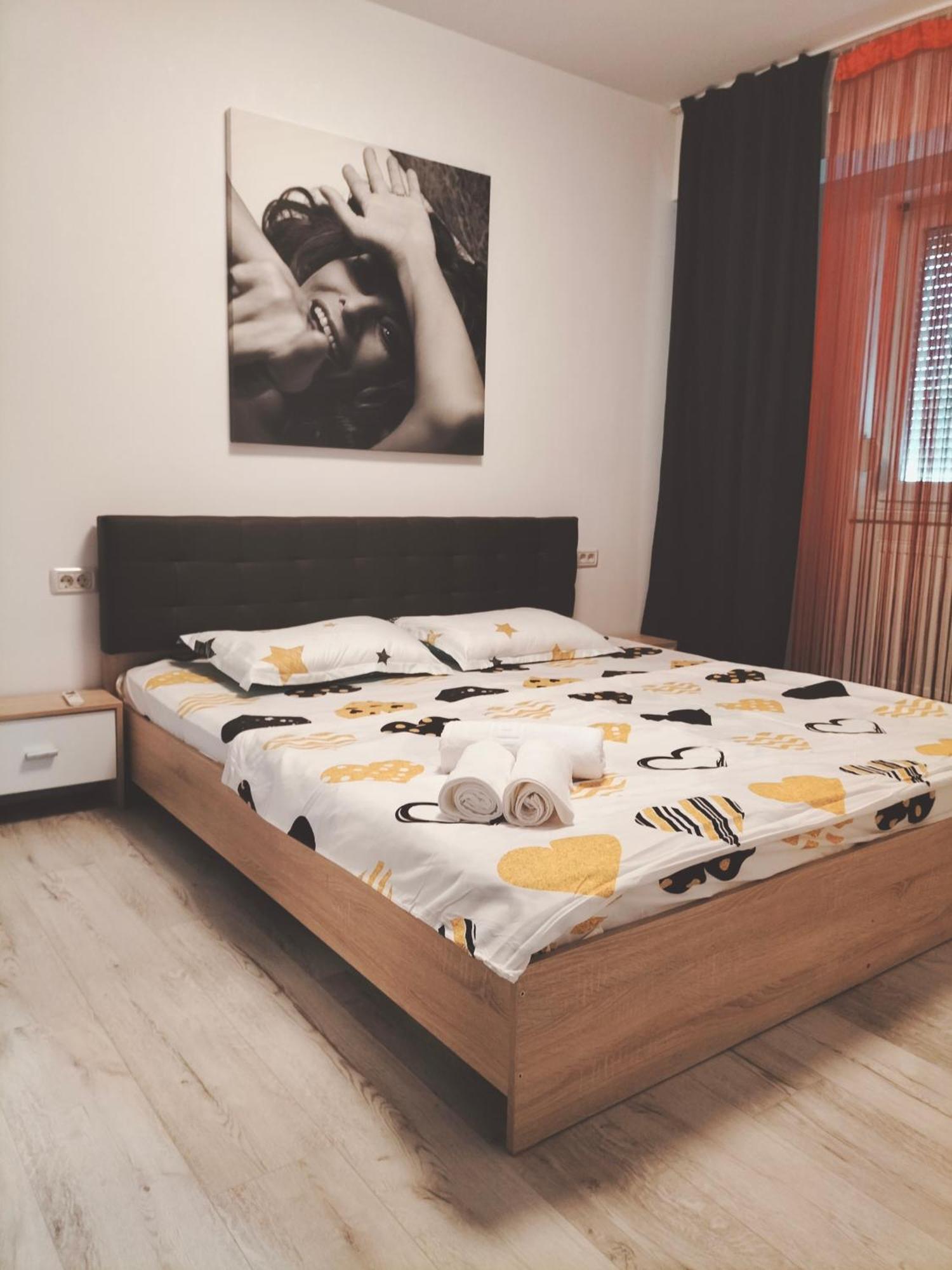 Lotus Area On Apartment ออราแด ภายนอก รูปภาพ
