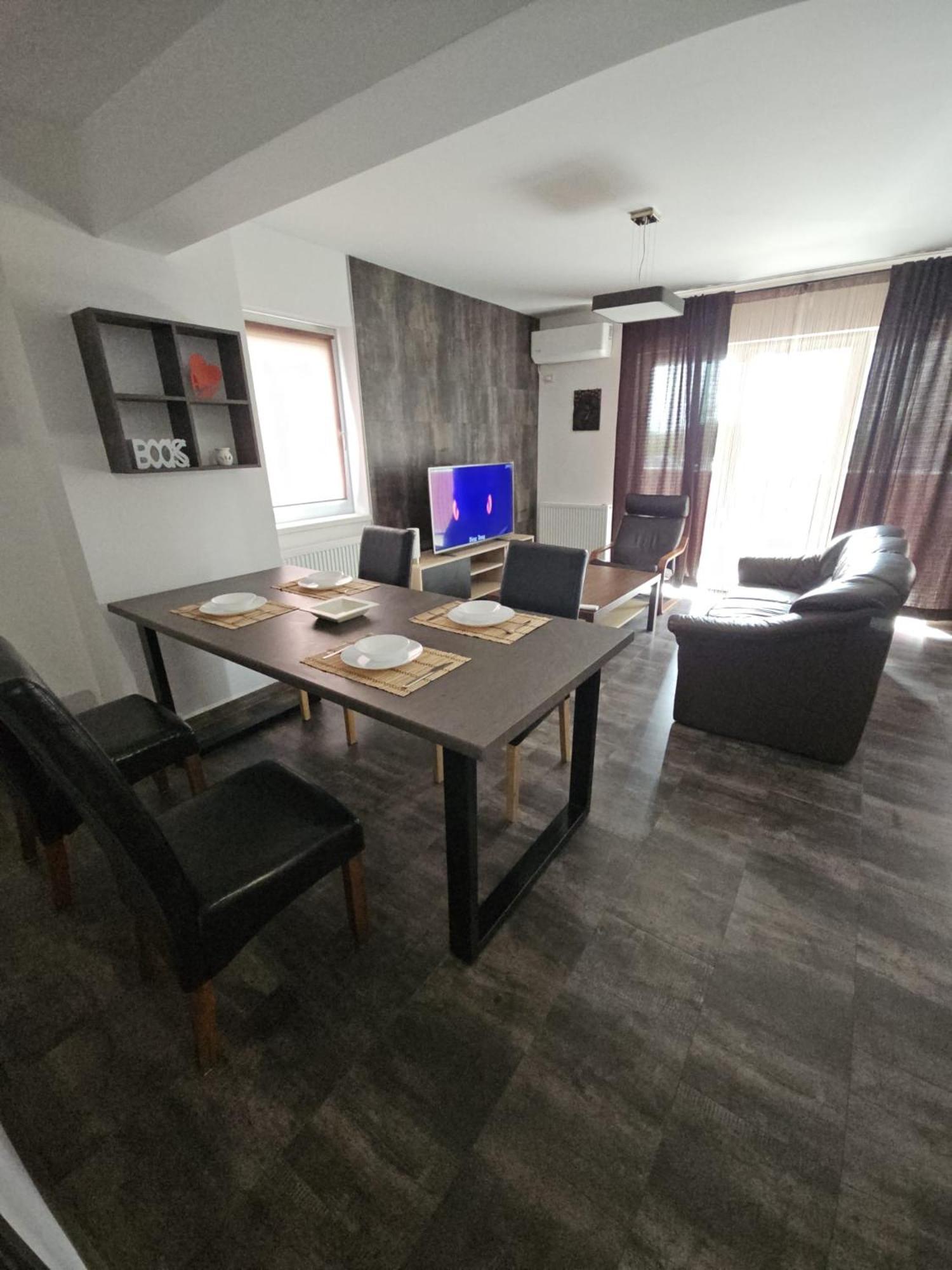 Lotus Area On Apartment ออราแด ภายนอก รูปภาพ
