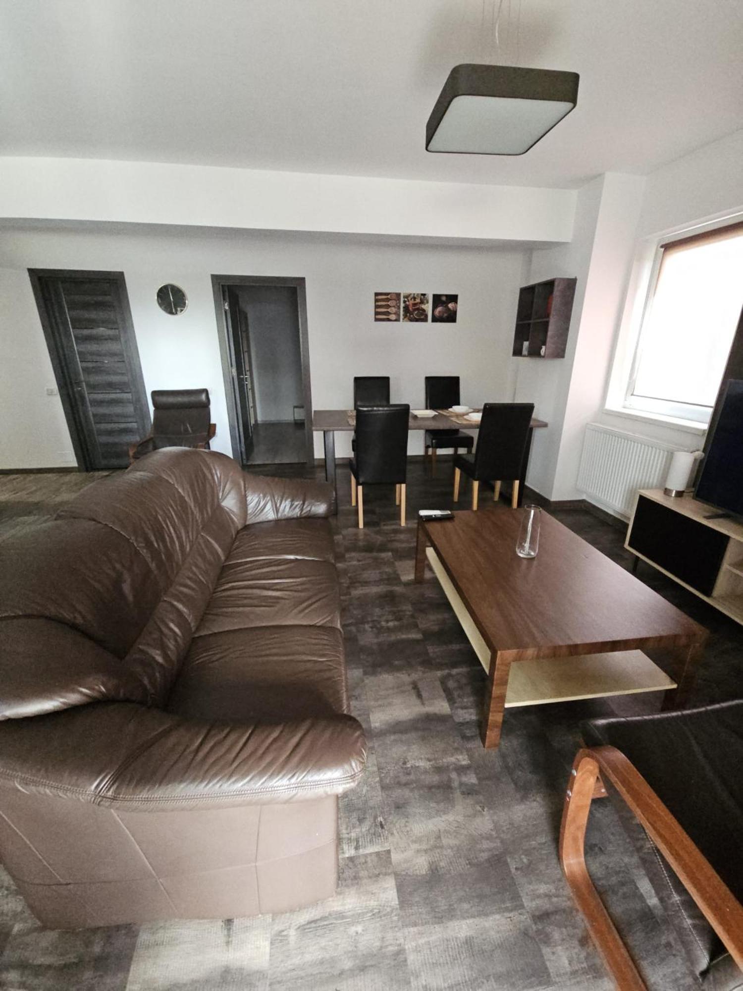 Lotus Area On Apartment ออราแด ภายนอก รูปภาพ